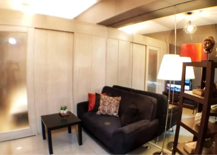 Homey Makati Condo Unit With Netflix
