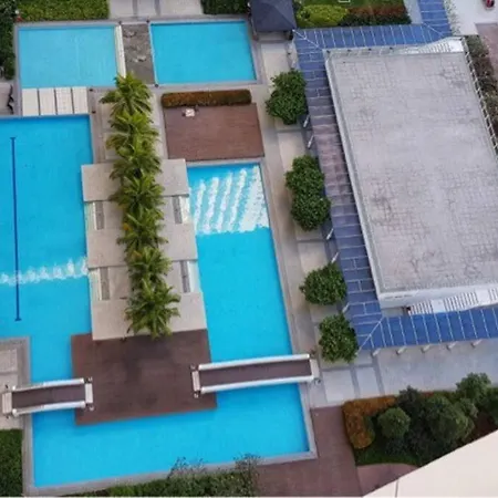 Homey Makati Condo Unit With Netflix Manila Exterior photo